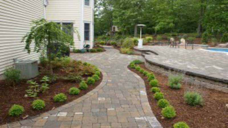 Why Choose to Hire a Landscaping Service in Madison, CT?