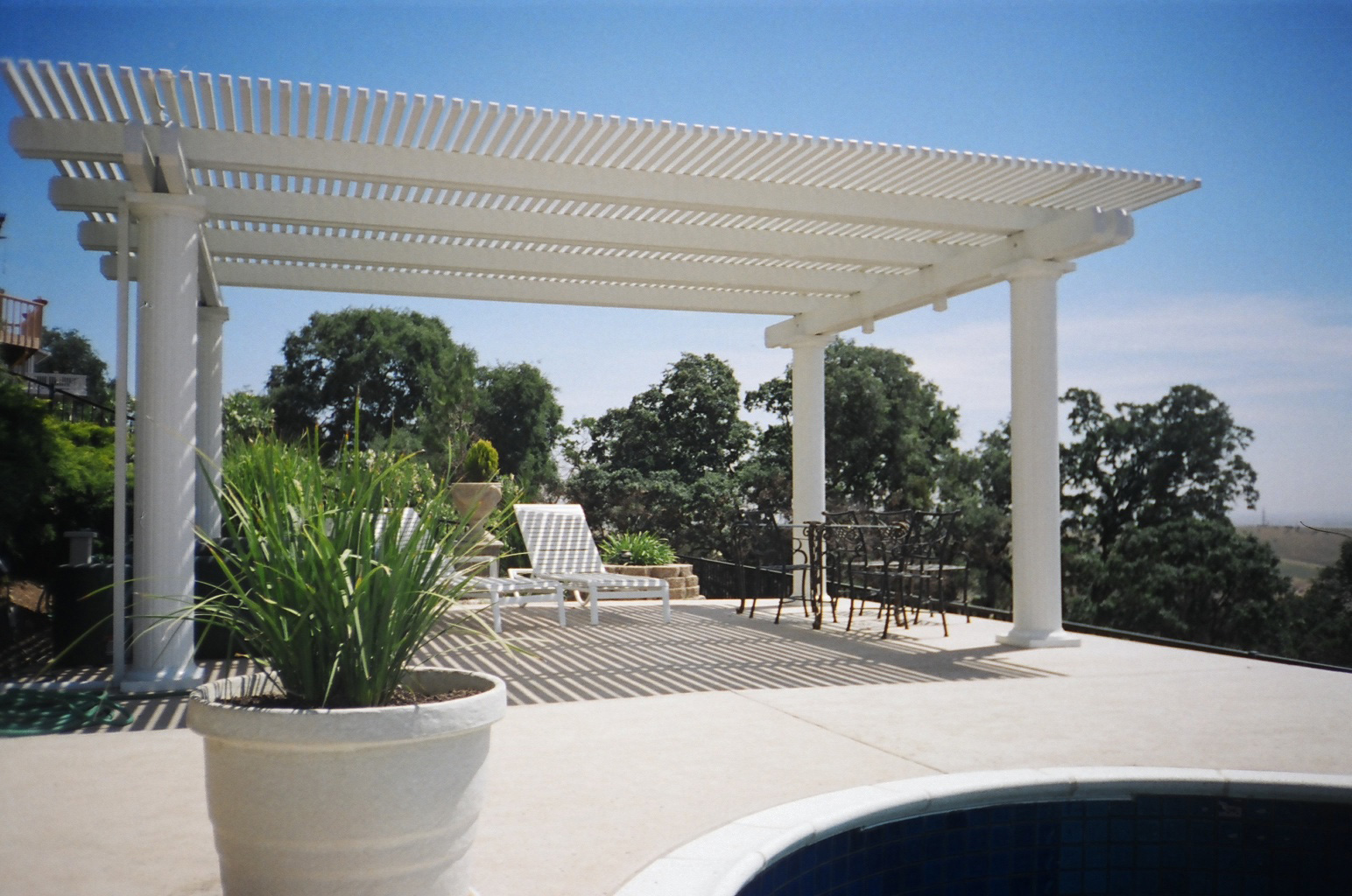 Enjoy the outdoors with patio covers in Bakersfield