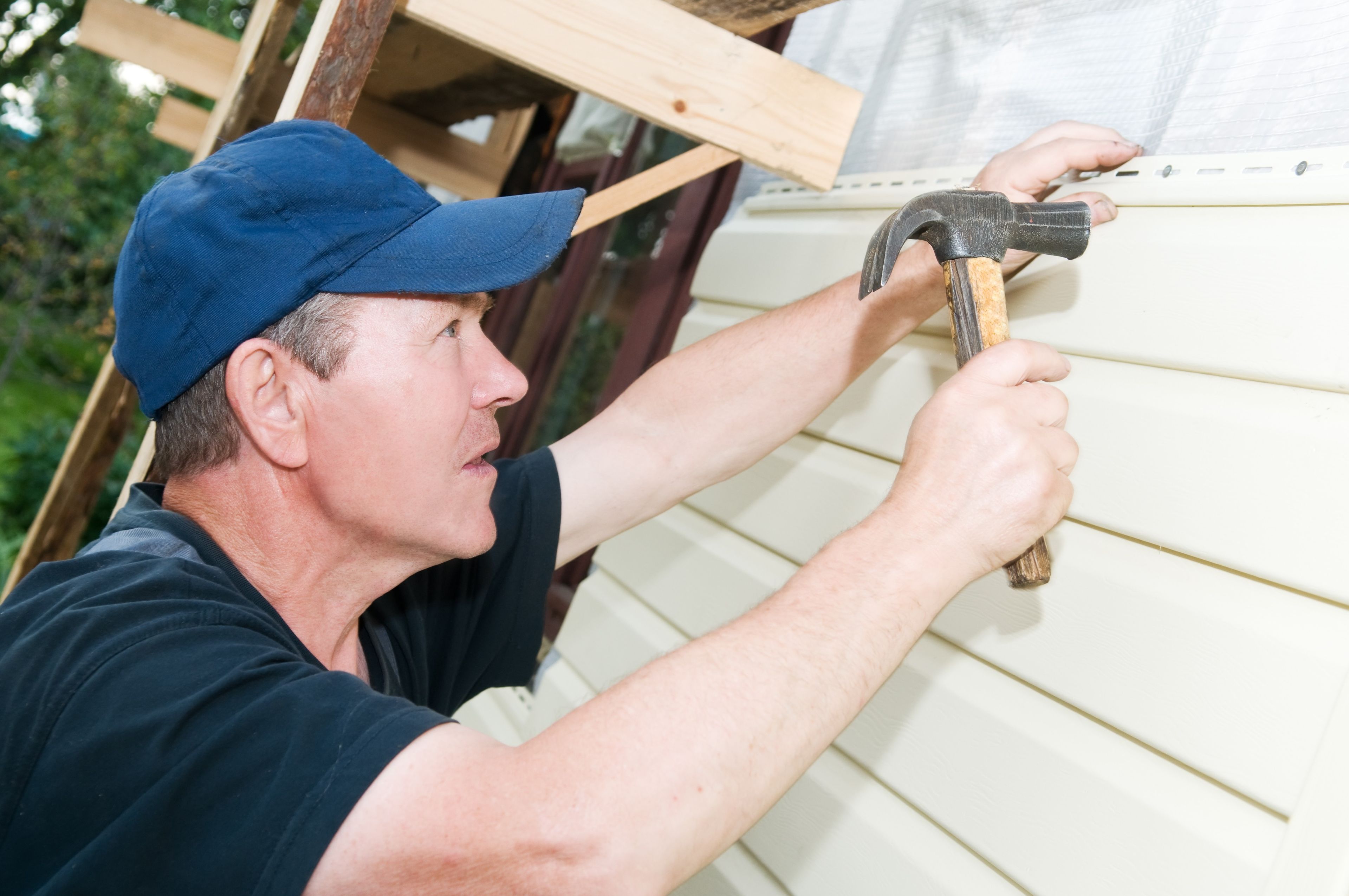 Potential Benefits of Mastic Siding Installation in Milwaukee, Wisconsin