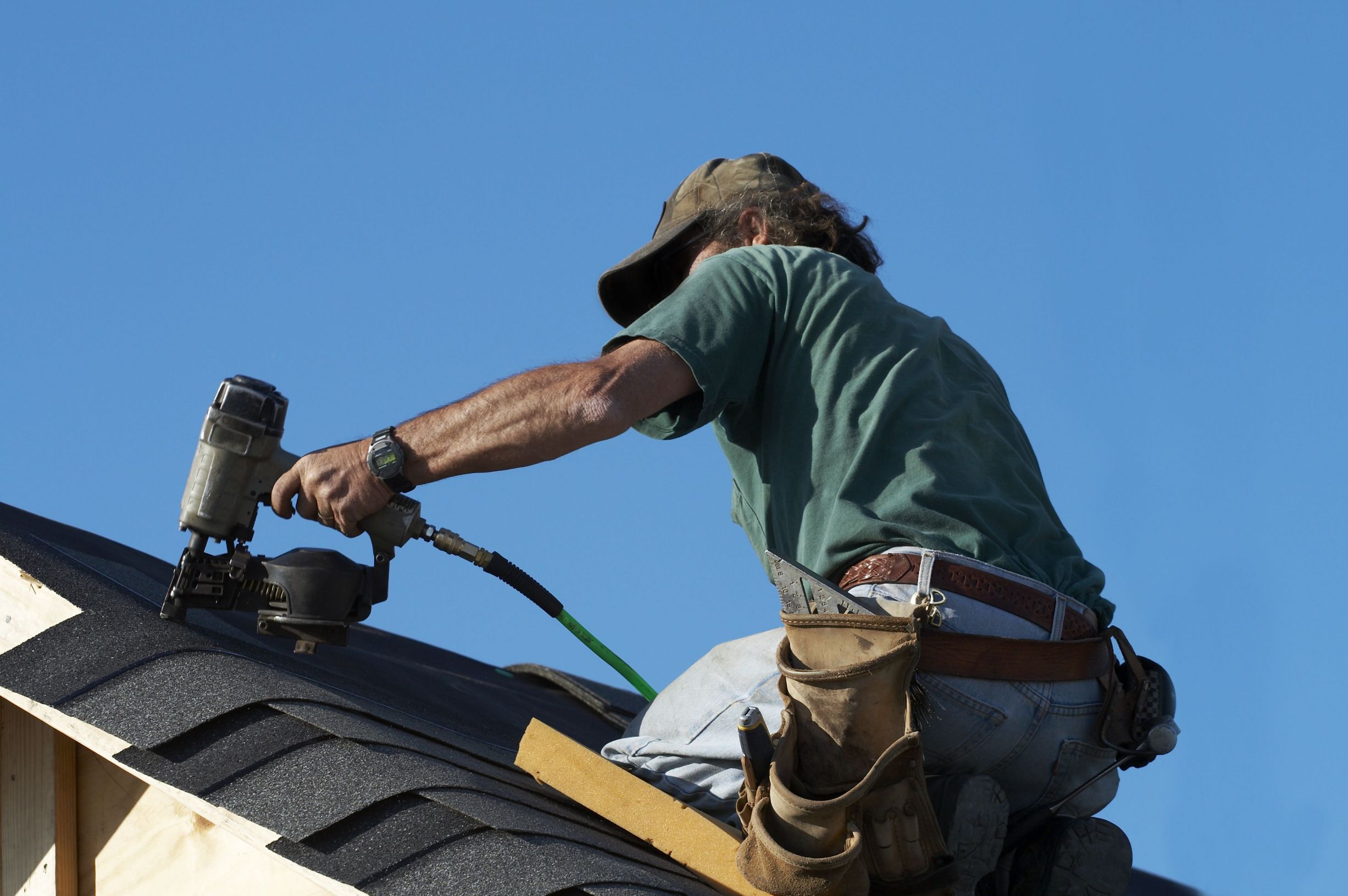 Signs That A Home Needs Roof Repairs